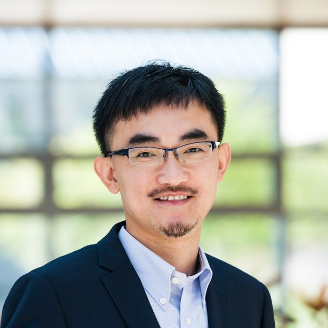 Photo of Prof. Zhiguo He